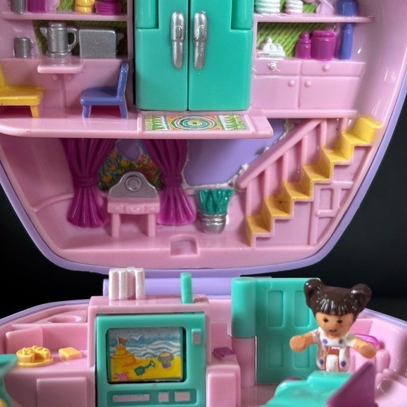 Vintage Polly Pocket Slumber Party Fun w doll - Picture 6 of 9